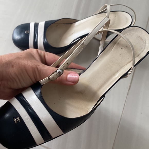 CHANEL shoes - Picture 3 of 9